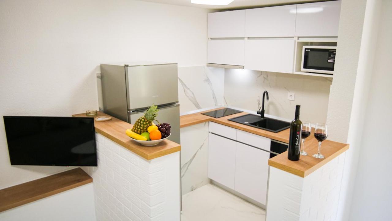 Peaceful & Sunny Apartments Трогир Екстериор снимка