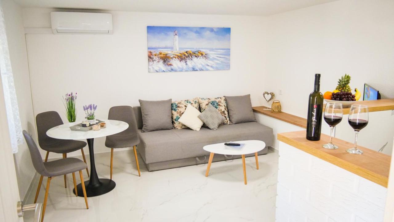 Peaceful & Sunny Apartments Трогир Екстериор снимка