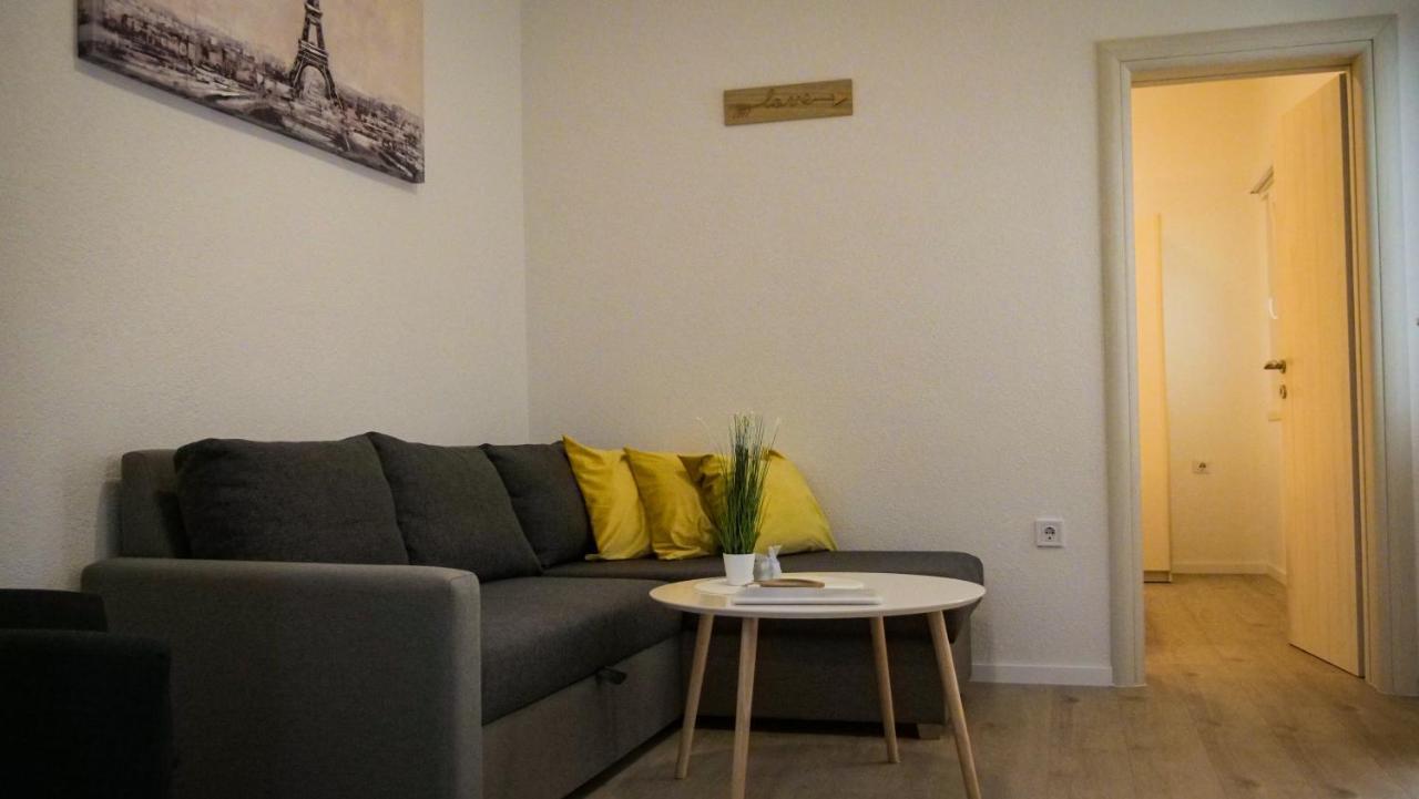 Peaceful & Sunny Apartments Трогир Екстериор снимка