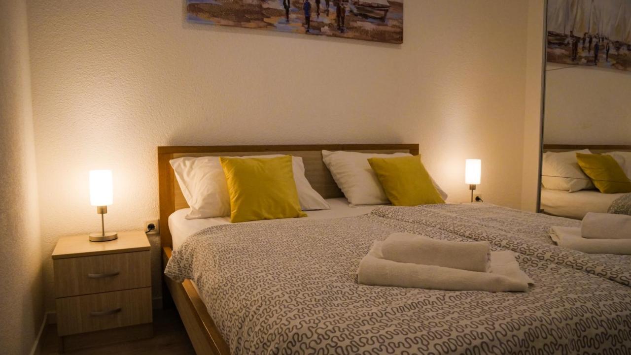 Peaceful & Sunny Apartments Трогир Екстериор снимка