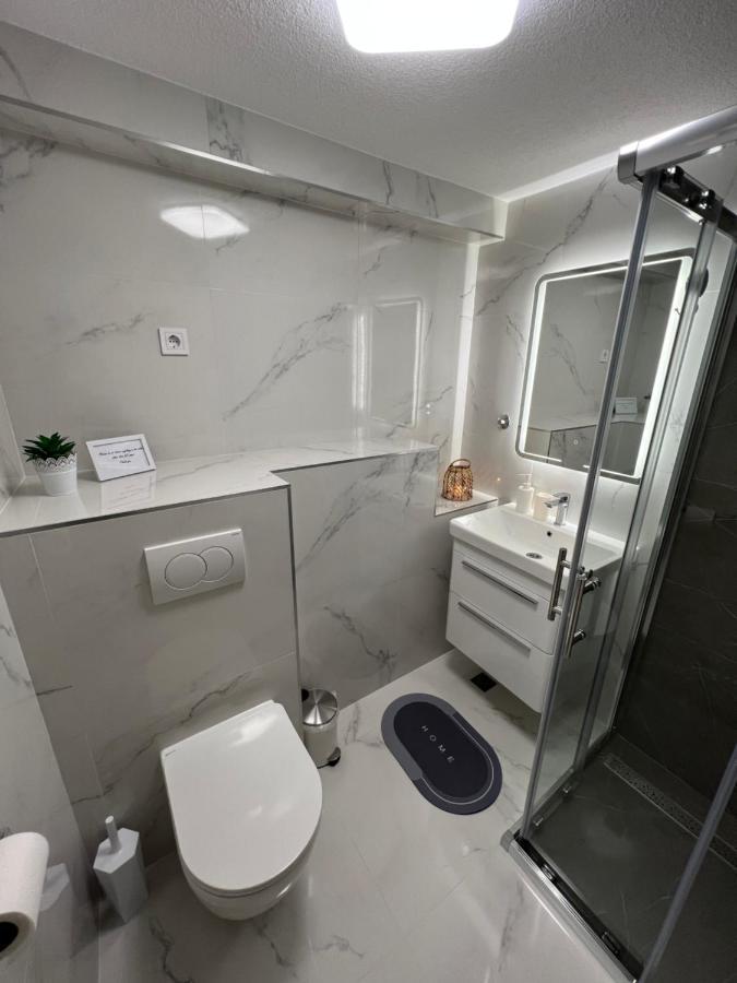 Peaceful & Sunny Apartments Трогир Екстериор снимка