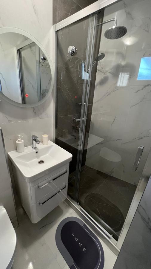 Peaceful & Sunny Apartments Трогир Екстериор снимка